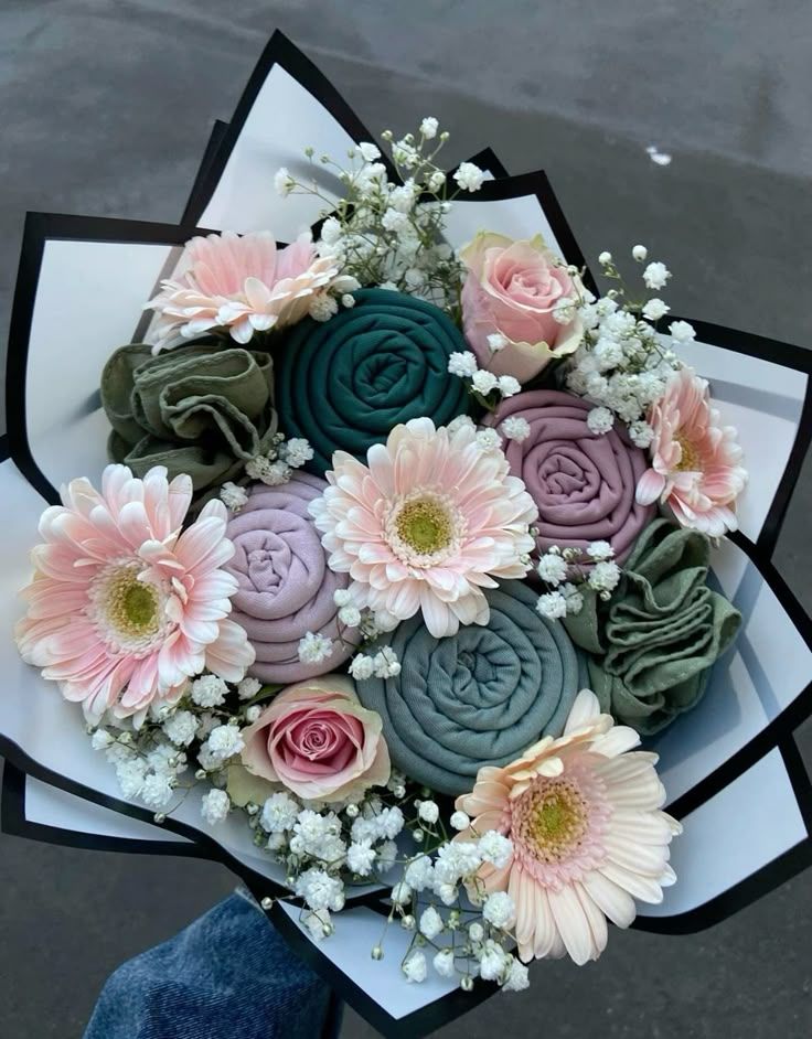 Add Hijab in Bouquet Just 2500