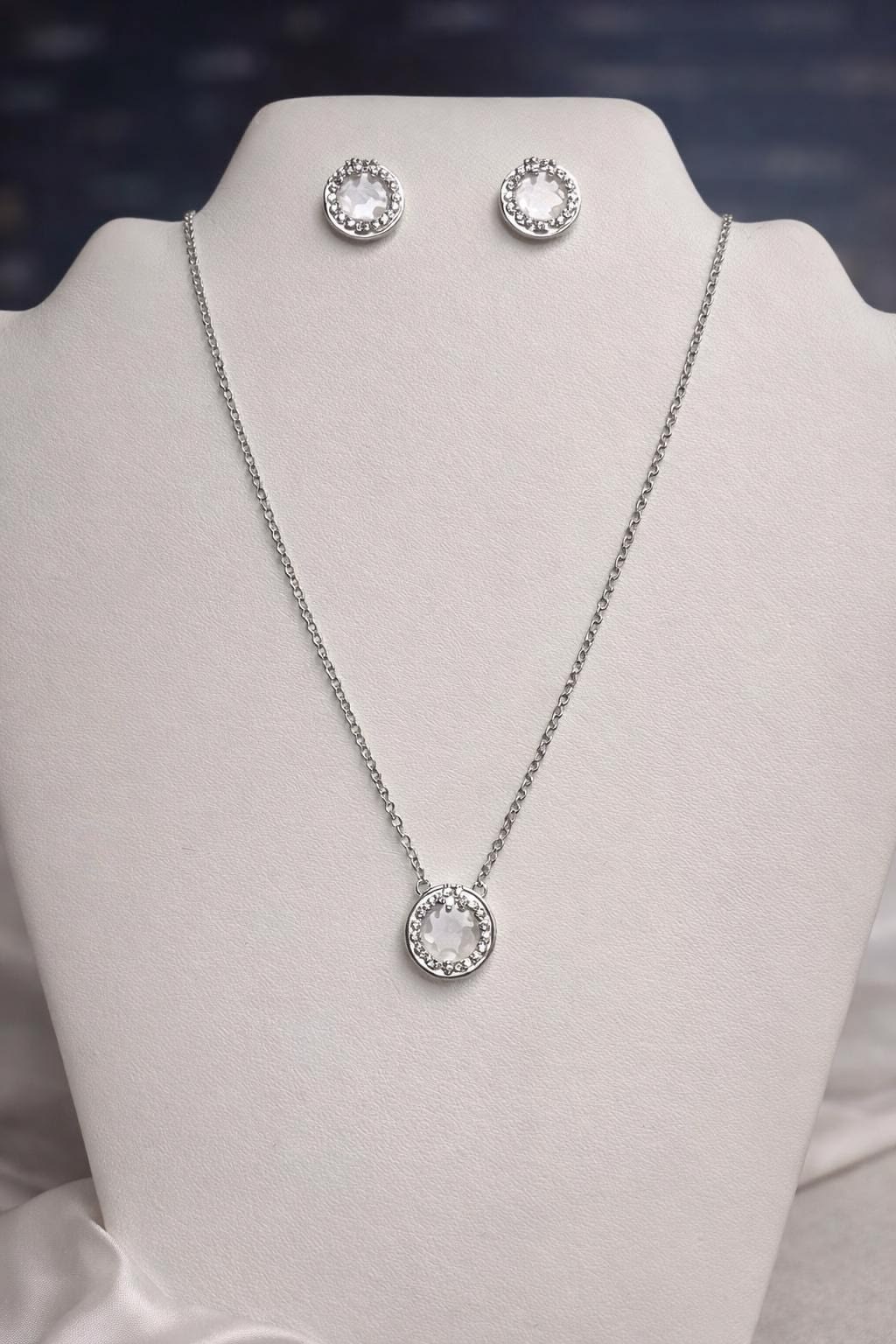 Adorable Silver Plated Jewelry Set