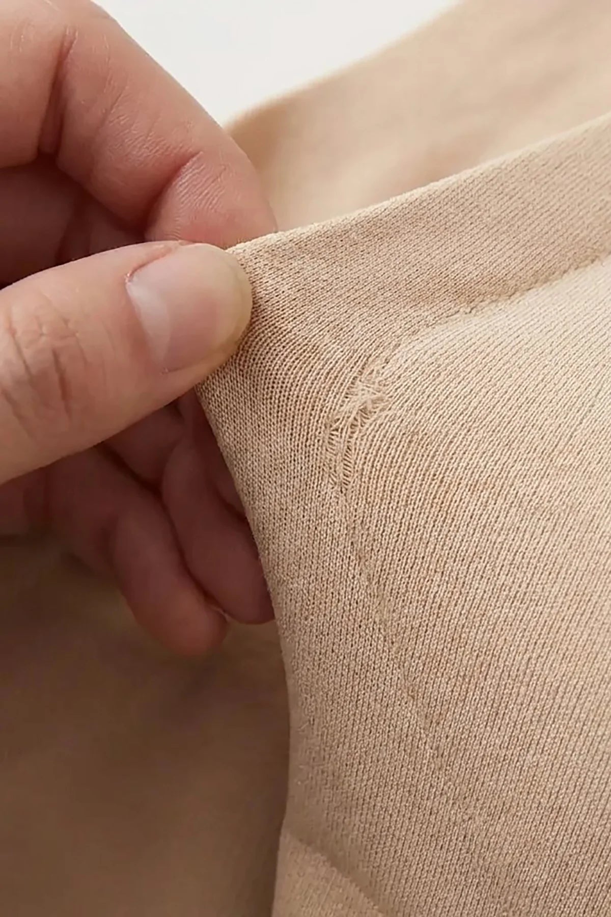 Seamless Support Bra Beige – Fabric close-up