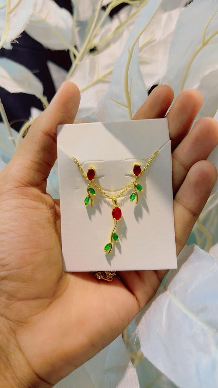 Vine Crystal Necklace Set