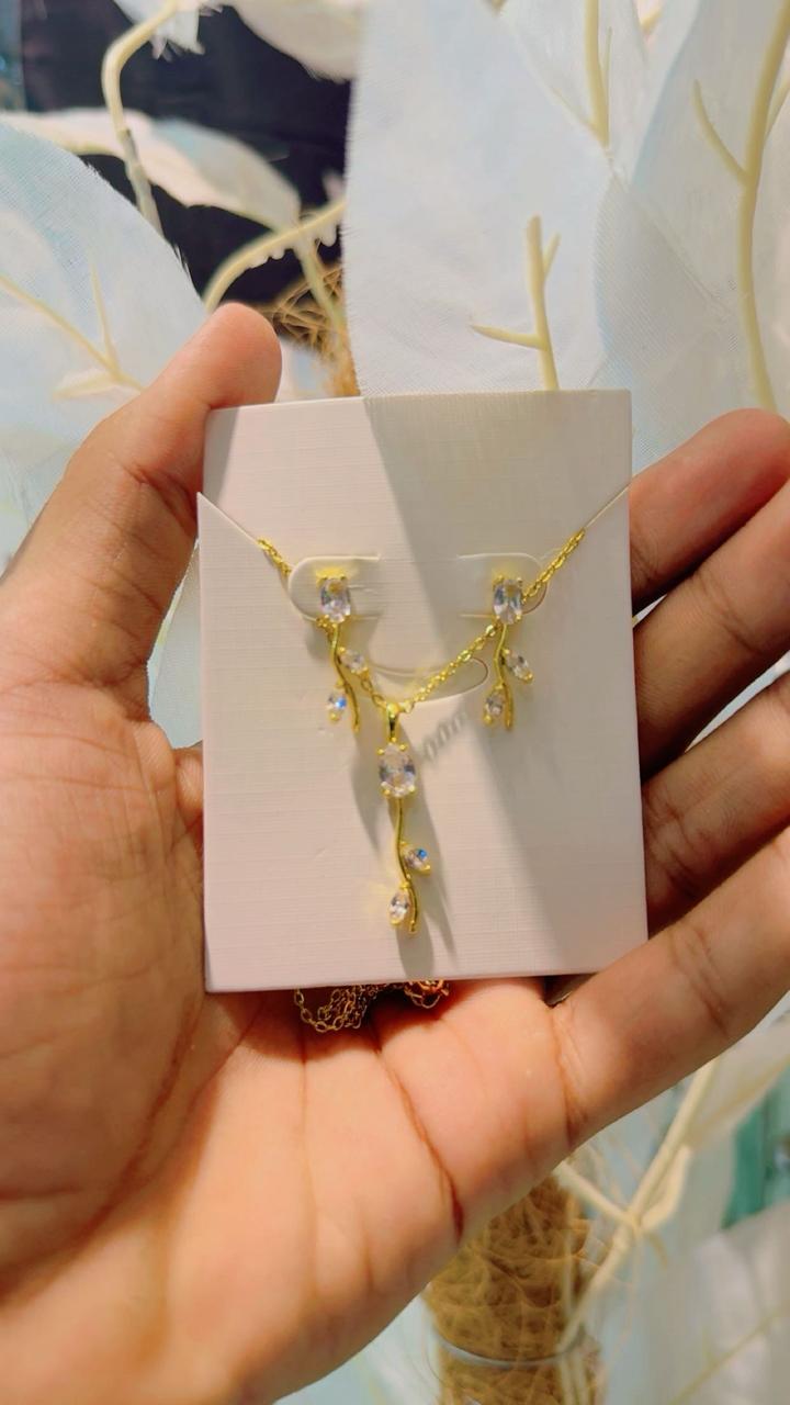 Vine Crystal Necklace Set
