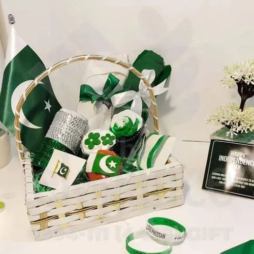 14 August Pakistan Independence Day Gift Basket