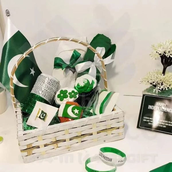 14 August Pakistan Independence Day Gift Basket