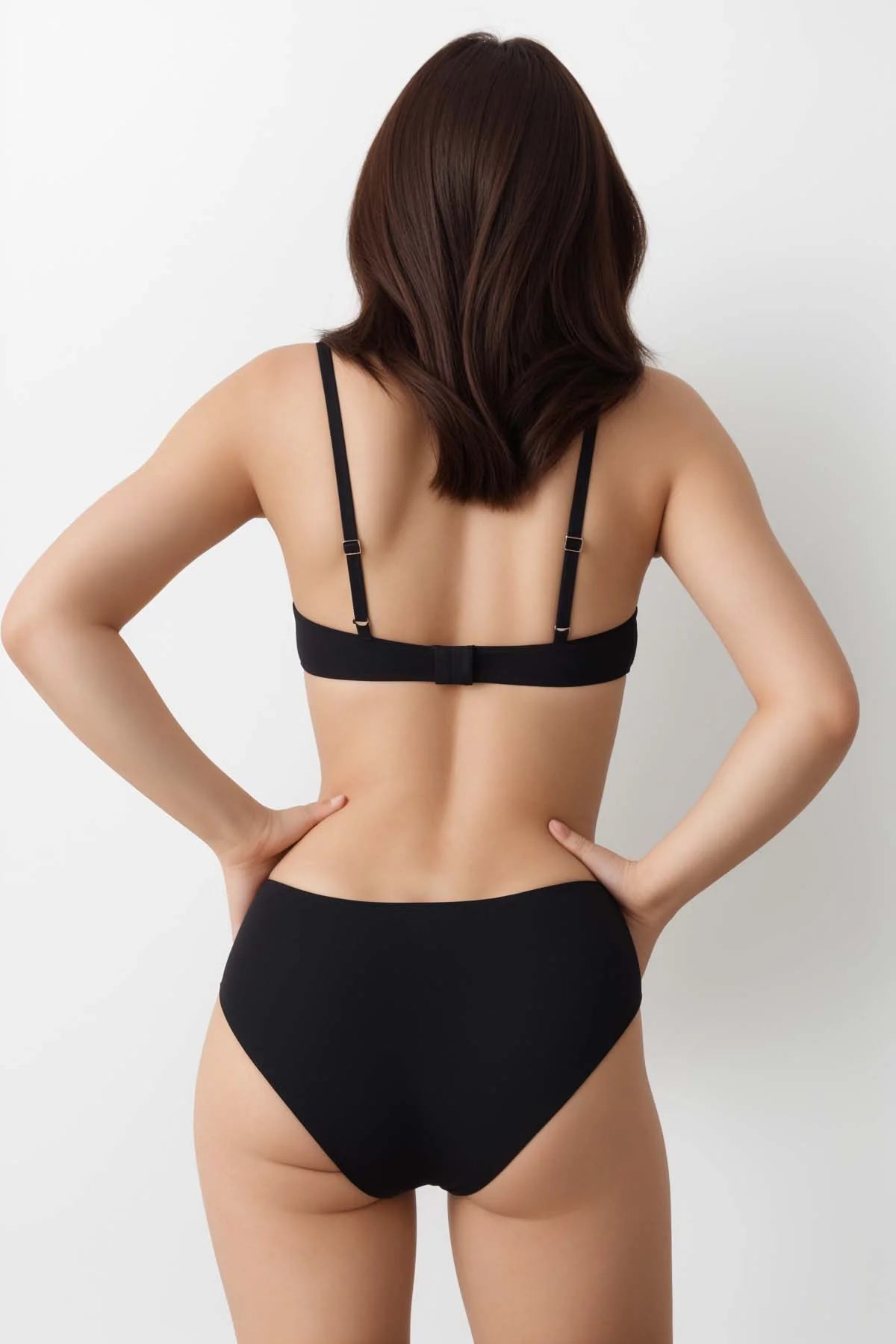 Elfrida Wired Push Up Lace Bra Set Black – Back view on model showing hook closure and matching brief