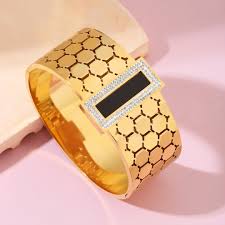 Black Gem Gold Gala Cuff