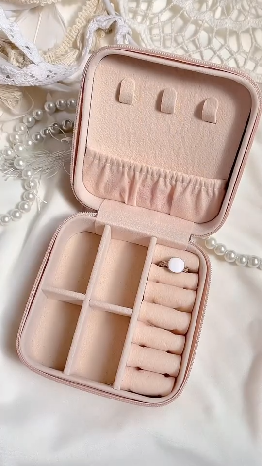 Elegant Jewelry Gift Bag
